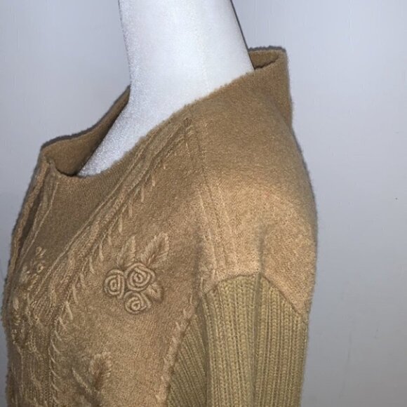 𝅺VINTAGE 100% wool long sleeves button down embroidered chunky knit cardigan M - Picture 6 of 15